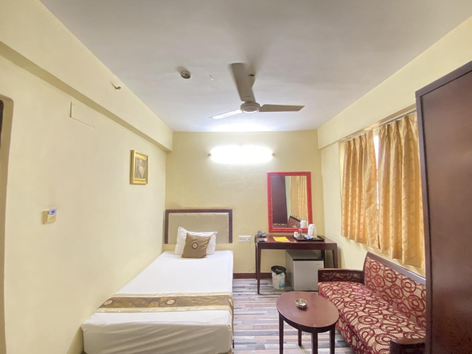 Astoria Hotel Kalkutta Exterior foto
