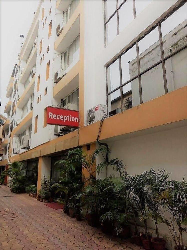 Astoria Hotel Kalkutta Exterior foto