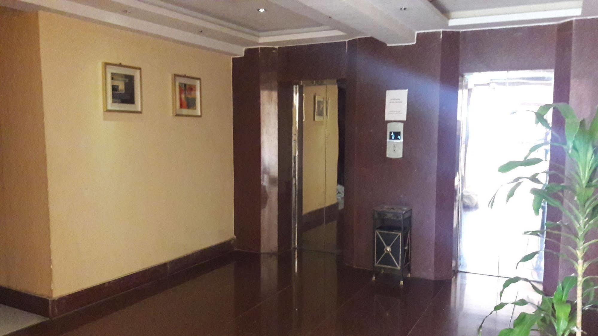 Astoria Hotel Kalkutta Exterior foto